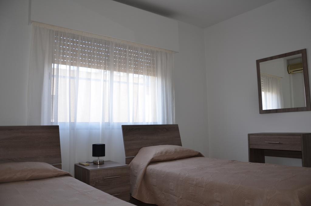 Surf & Sun Holiday Apartments Limassol Exterior foto