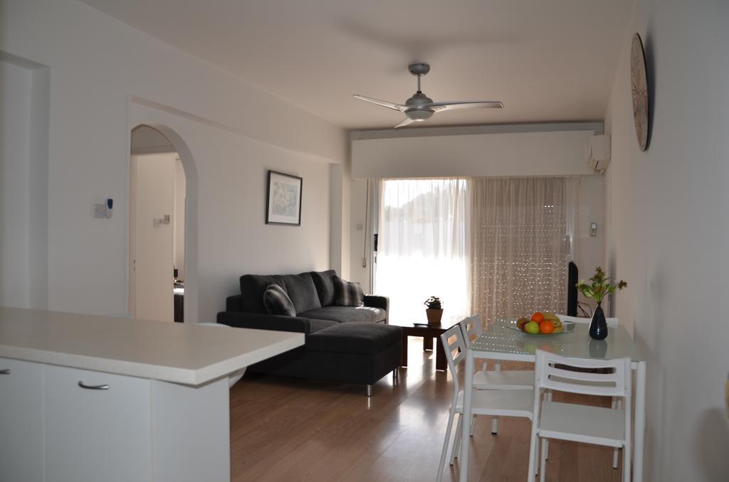 Surf & Sun Holiday Apartments Limassol Exterior foto