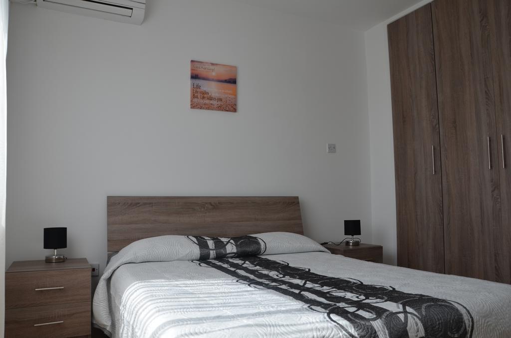 Surf & Sun Holiday Apartments Limassol Exterior foto